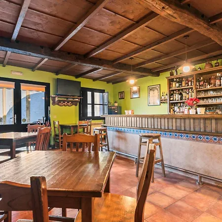 El Colmado Πανσιόν Brecena