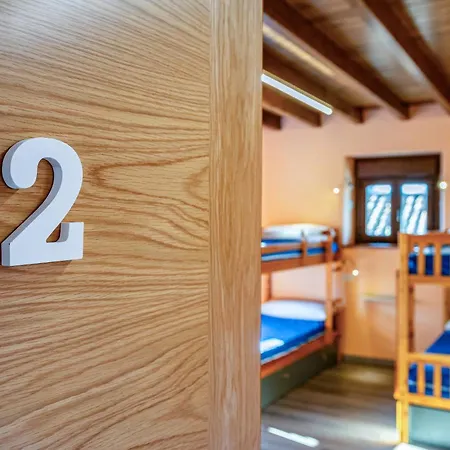 El Colmado Πανσιόν Brecena